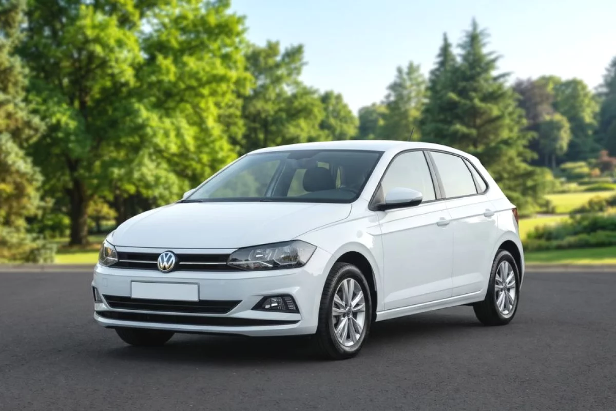 Makine me qera ne rinas volksvagen polo  per vetem 20 euro dita