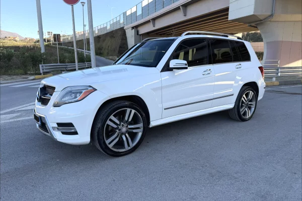 Makina ne shitje ne Tirane, Mercedes-Benz, 2015 Diesel,Kambio Automatik Pagesa 12,900  Euro.