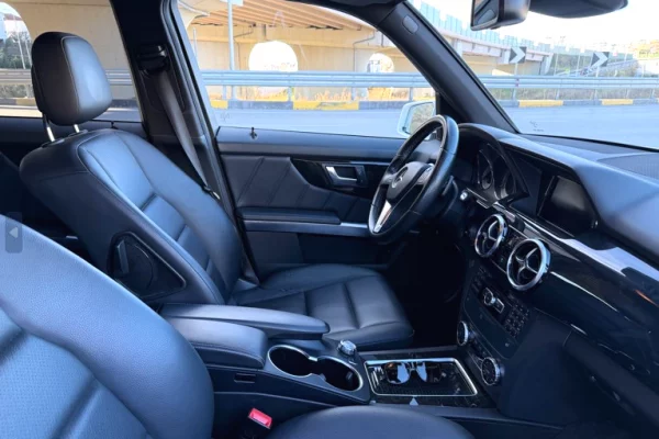 Makina ne shitje ne Tirane, Mercedes-Benz, 2015 Diesel,Kambio Automatik Pagesa 12,900  Euro.