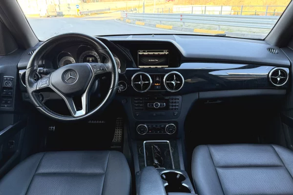 Makina ne shitje ne Tirane, Mercedes-Benz, 2015 Diesel,Kambio Automatik Pagesa 1,290,000  Leke.
