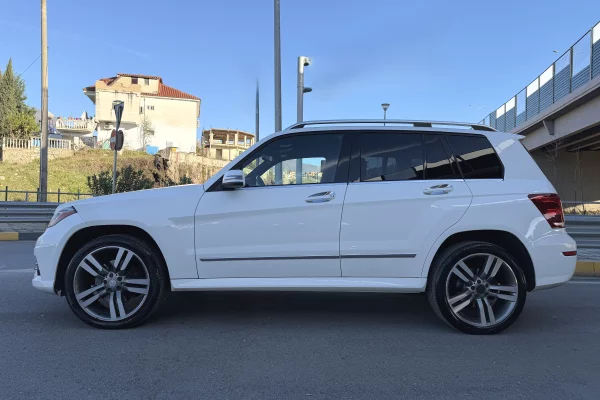Makina ne shitje ne Tirane, Mercedes-Benz, 2015 Diesel,Kambio Automatik Pagesa 1,290,000  Leke.