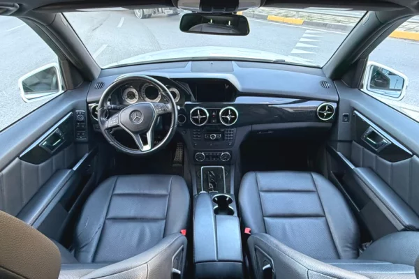 Auto in Vendita a Tirana, Mercedes-Benz, 2015 Diesel,Kambio Automatik Pagamento 12,300  Euro.