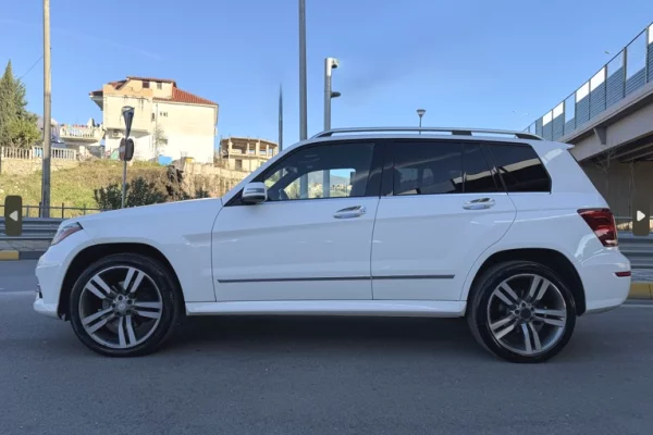 Cars for sale in Tirana, Mercedes-Benz, 2015 Diesel,Kambio Automatik Payment 11,900  Euro.