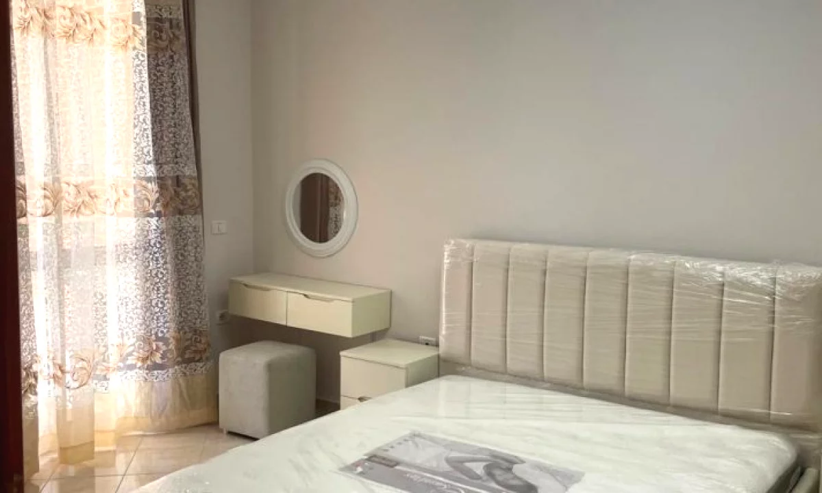 Appartamento in affitto a Tirana 1+1, Arredato