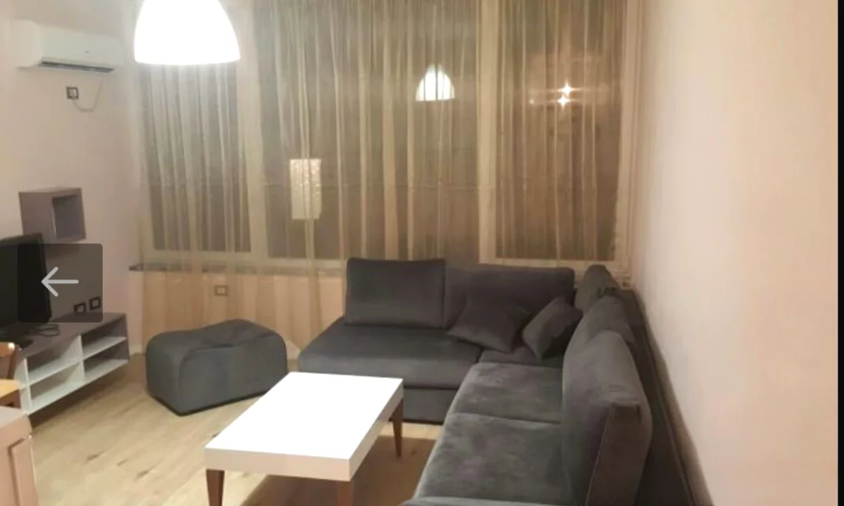 Shtepi me qera Apartament ne Tirane, 2+1, Mobilimi E mobiluar, Pagesa 58,000  Leke.
