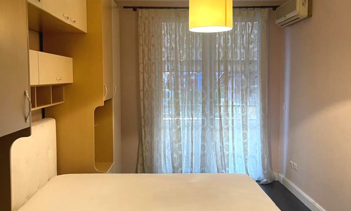 Shtepi me qera Apartament ne Tirane, 1+1, Mobilimi E mobiluar, Pagesa 45,000  Leke.