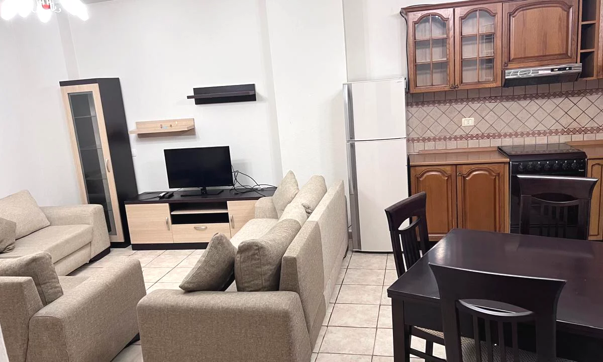 Shtepi me qera Apartament ne Tirane, 1+1, Mobilimi E mobiluar, Pagesa 50,000  Leke.