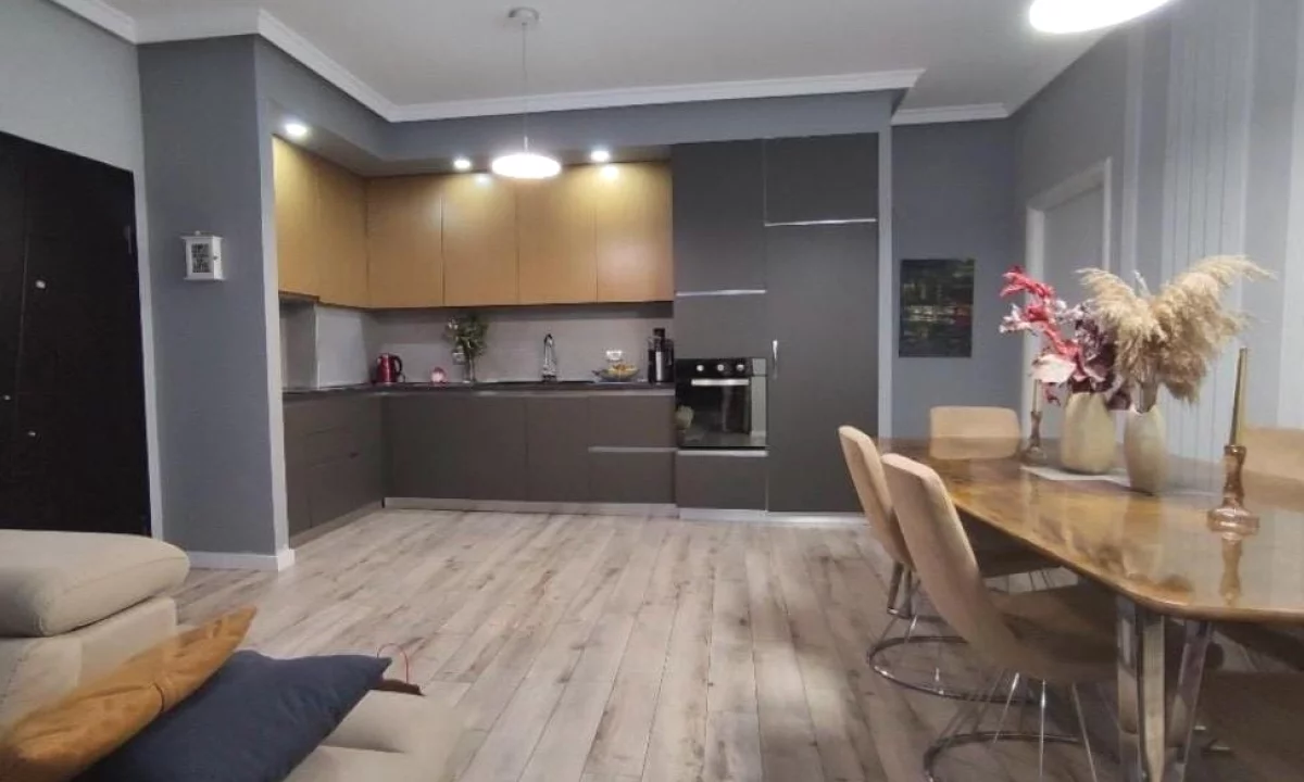 Shtepi me qera Apartament ne Tirane, 2+1, Mobilimi E mobiluar, Pagesa 60,000  Leke.