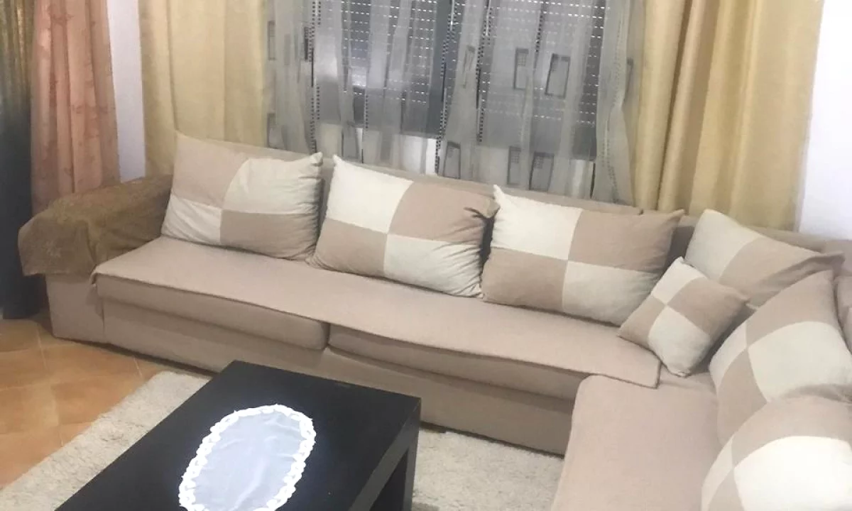 Shtepi me qera Apartament ne Tirane, 1+1, Mobilimi E mobiluar, Pagesa 40,000  Leke.