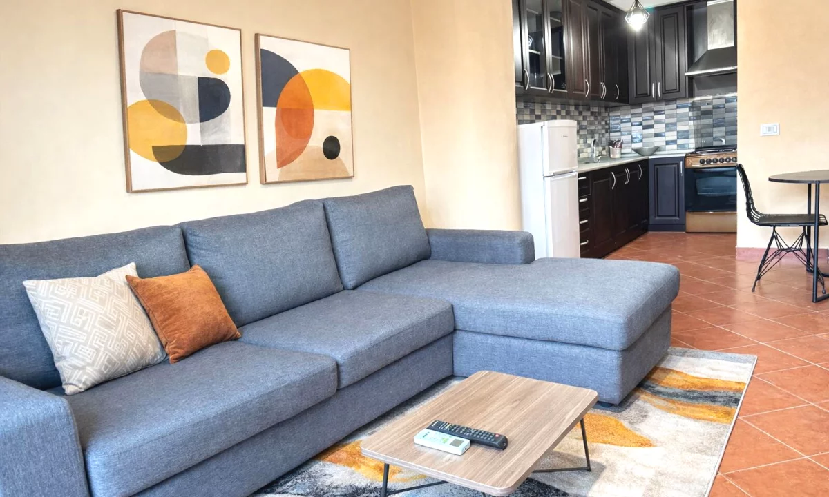 Shtepi me qera Apartament ne Tirane, 1+1, Mobilimi E mobiluar, Pagesa 55,000  Leke.