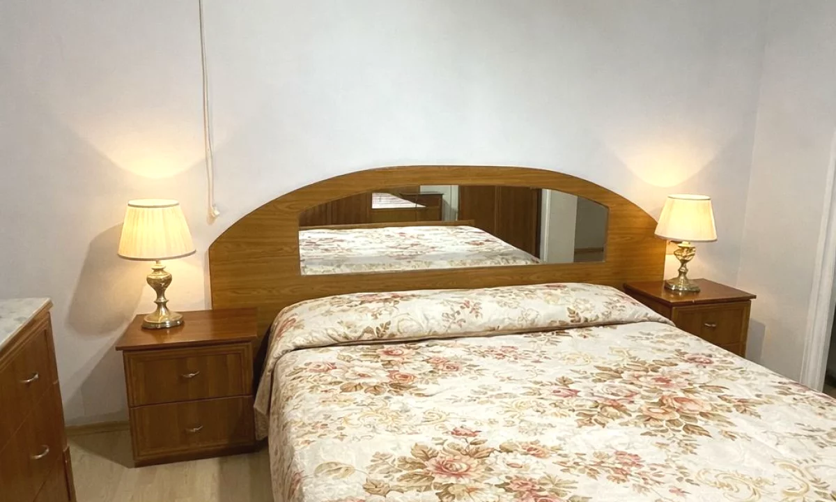 Shtepi me qera Apartament ne Tirane, 1+1, Mobilimi E mobiluar, Pagesa 500  Euro.