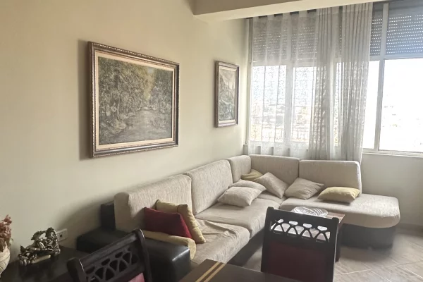 Rruga e dibres jepet me qera 2+1 i mobiluar