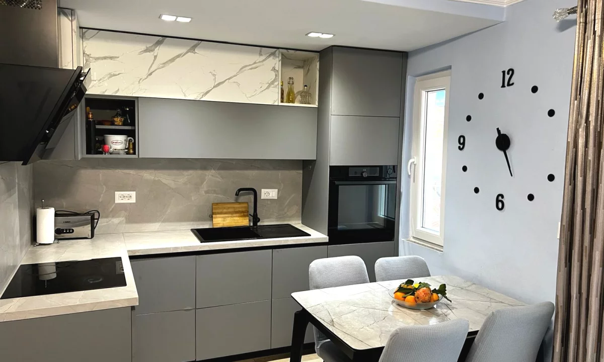 Shtepi me qera Apartament ne Tirane, 1+1, Mobilimi E mobiluar, Pagesa 55,000  Leke.