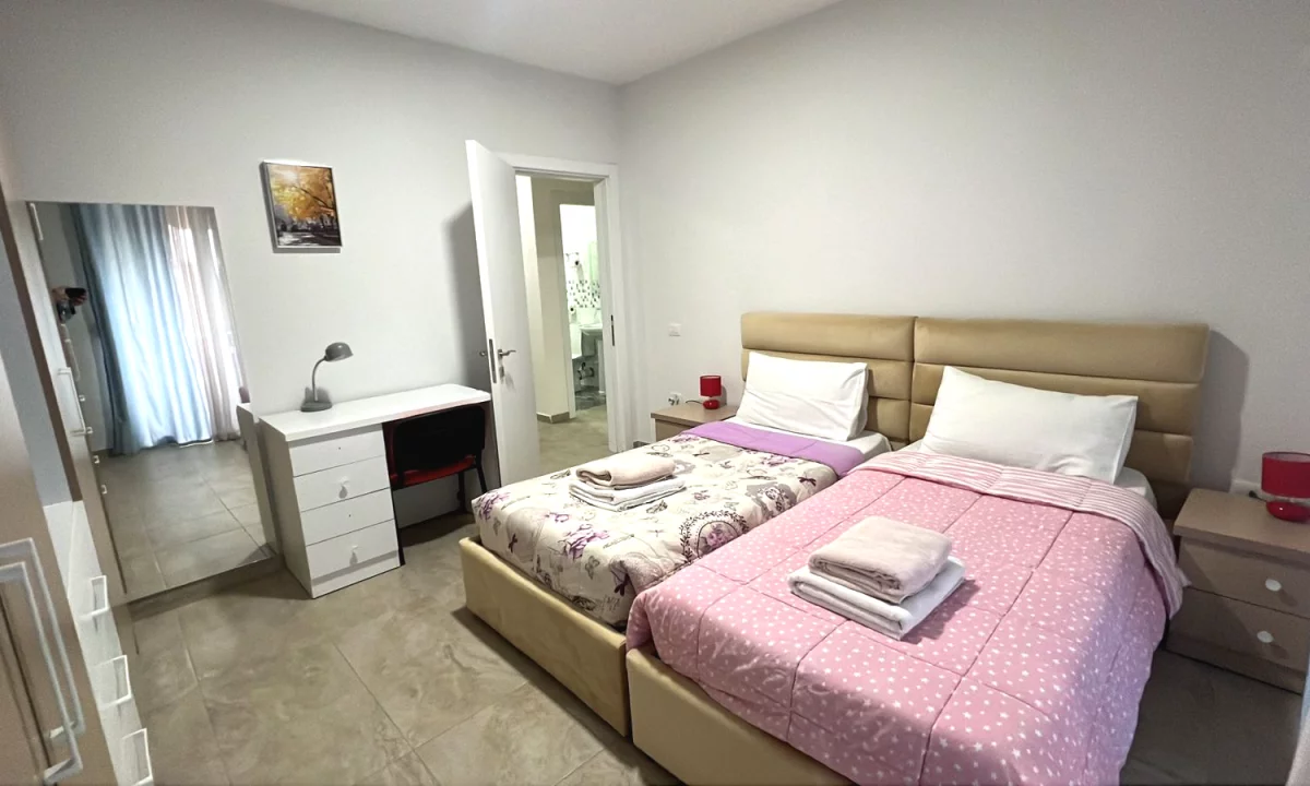 Shtepi me qera Apartament ne Tirane, 1+1, Mobilimi E mobiluar, Pagesa 500  Euro.