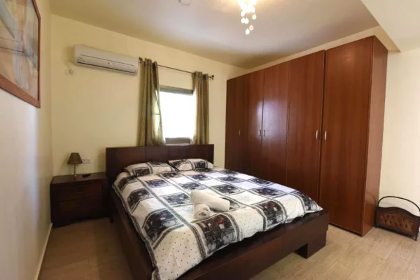 Kodra e Diellit, jepet me qera apartament 1+1.