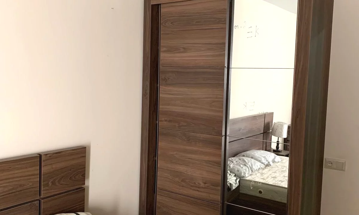 Shtepi me qera Apartament ne Tirane, 1+1, Mobilimi E mobiluar, Pagesa 550  Euro.