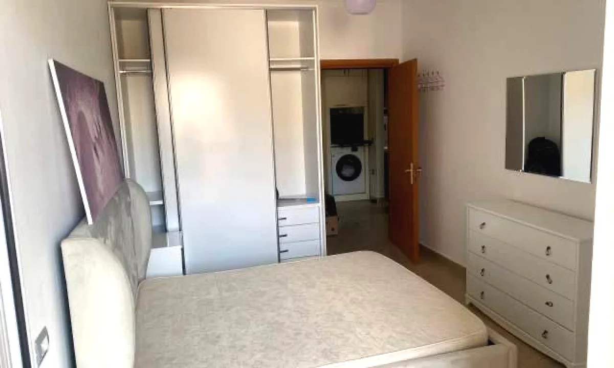 Shtepi me qera Apartament ne Tirane, 1+1, Mobilimi E mobiluar, Pagesa 550  Euro.