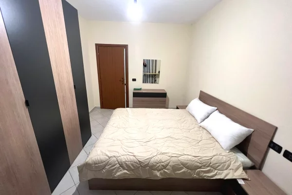 Shtepi me qera 1+1 ne Tirane - 52,000 Leke