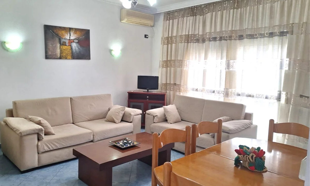 Shtepi me qera Apartament ne Tirane, 2+1, Mobilimi E mobiluar, Pagesa 47,000  Leke.