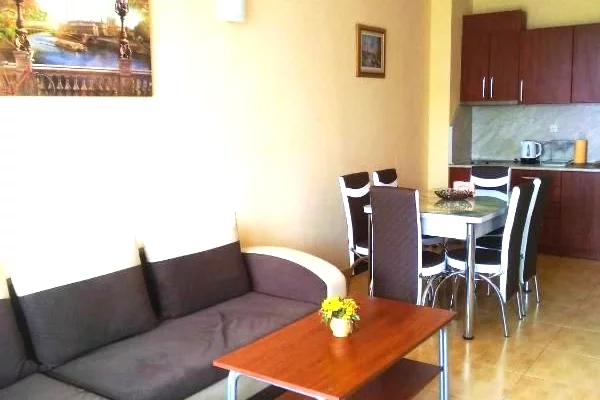 Shtepi me qera 2+1 ne Tirane - 520 Euro
