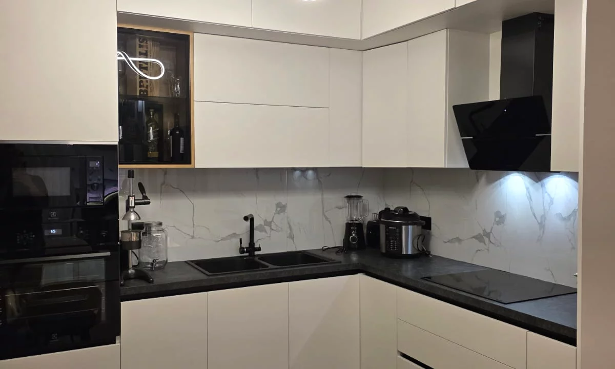 Shtepi me qera Apartament ne Tirane, 1+1, Mobilimi E mobiluar, Pagesa 45,000  Leke.