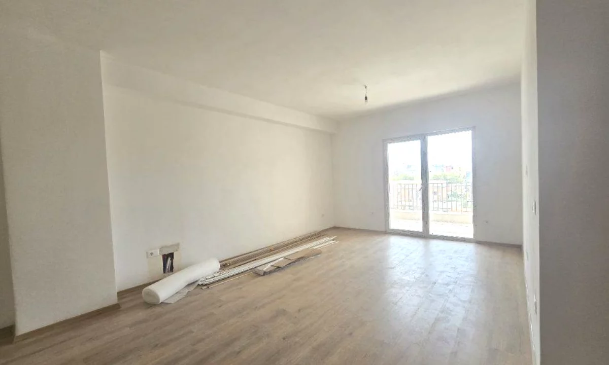 Zyre me Qera tek 21 dhjetori!! 100M2