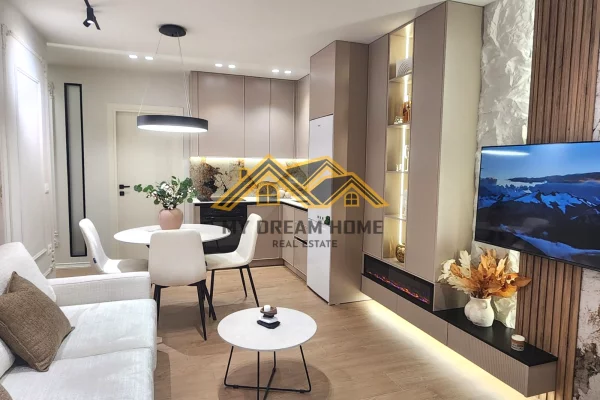 Appartamento in vendita a Durazzo 2+1, Arredato