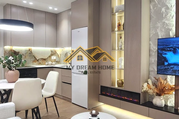 Appartamento in vendita a Durazzo 2+1, Arredato