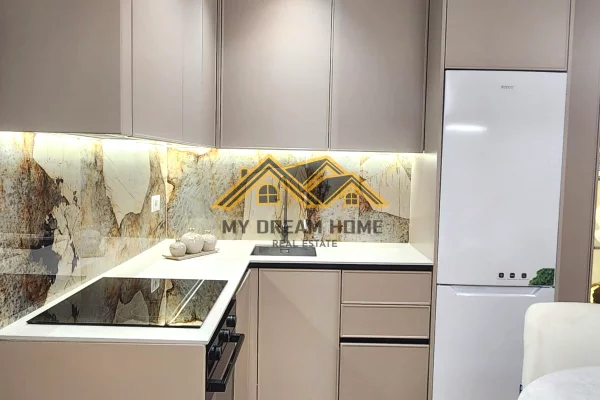 Appartamento in vendita a Durazzo 2+1, Arredato