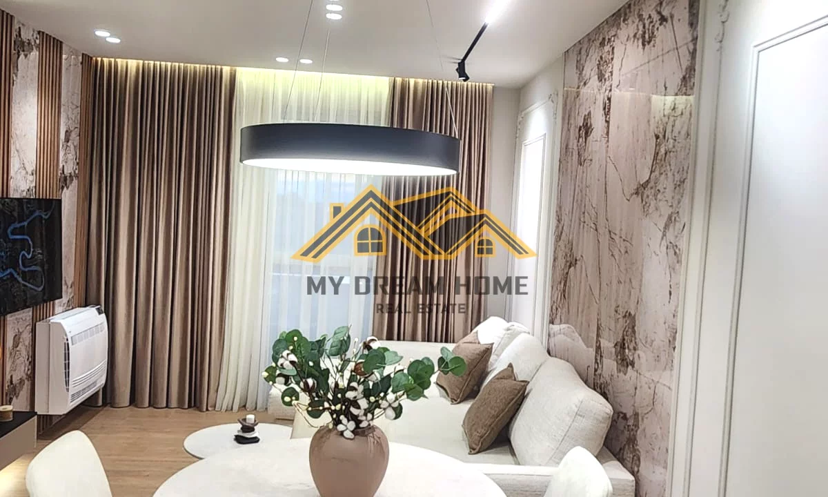 Appartamento in vendita a Durazzo 2+1, Arredato