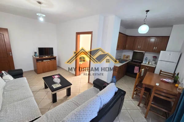 Shtepi me qera Apartament ne Durres, 2+1, Mobilimi E mobiluar, Pagesa 400  Euro.