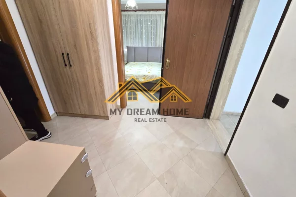 Shtepi me qera Apartament ne Durres, 1+1, Mobilimi E mobiluar, Pagesa 400  Euro.