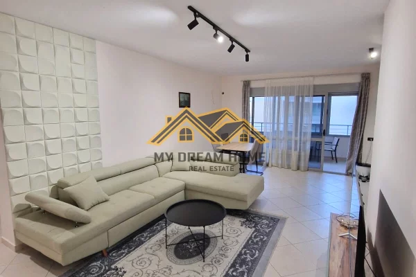 Appartamento in vendita a Durazzo 2+1, Arredato