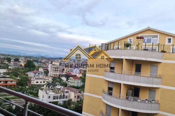 Appartamento in vendita a Durazzo 2+1, Arredato