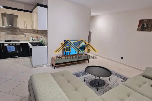 Appartamento in vendita a Durazzo 2+1, Arredato