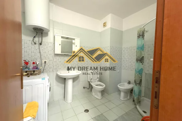 Shtepi me qera Apartament ne Durres, 1+1, Mobilimi E mobiluar, Pagesa 450  Euro.