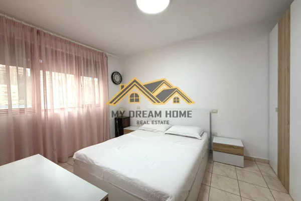 Shtepi me qera Apartament ne Durres, 1+1, Mobilimi E mobiluar, Pagesa 450  Euro.