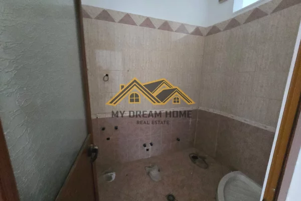 Appartamento in vendita a Durazzo 2+1, Vuoto