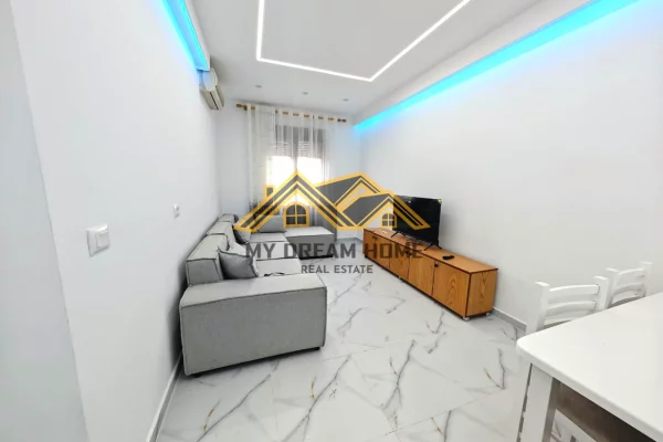 Appartamento in vendita a Durazzo 1+1, Arredato