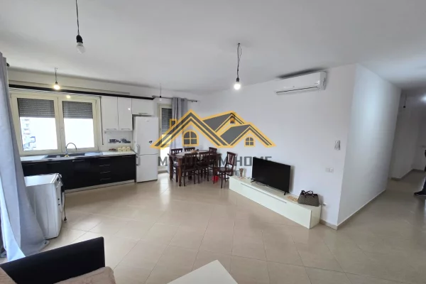 Appartamento in vendita a Durazzo 3+1, Arredato