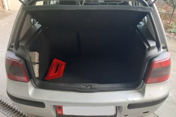 Auto in Vendita a Tirana, Volkswagen, 2001 Diesel,Kambio Manual Pagamento 1,500  Euro.