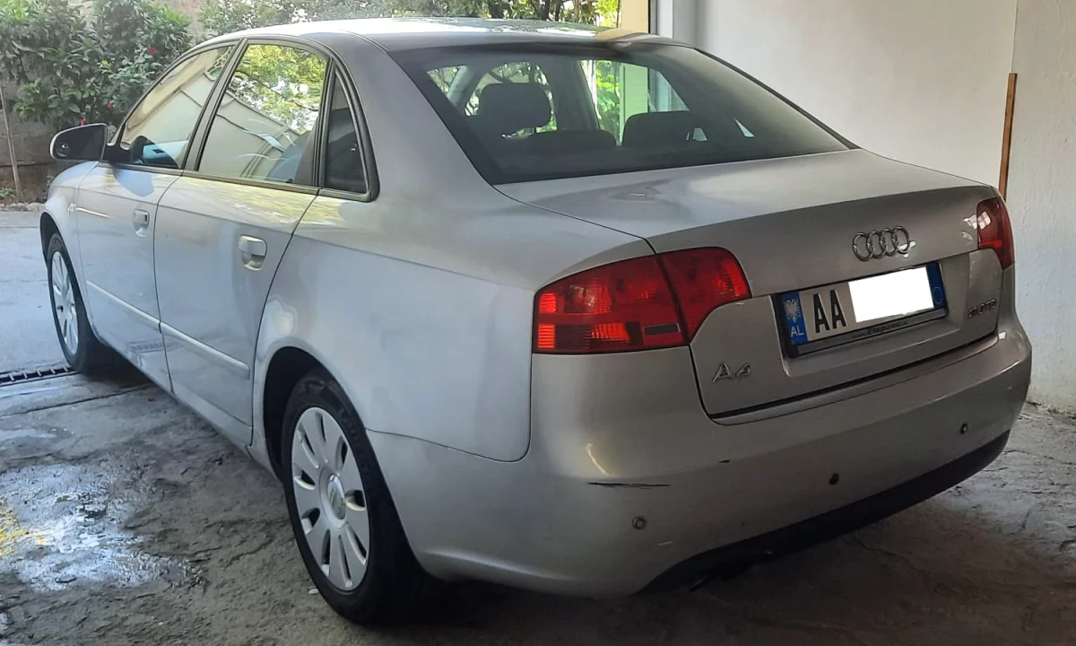 Auto in Vendita a Tirana, Audi, 2005 Diesel,Kambio Manual Pagamento 250,000  Leke.