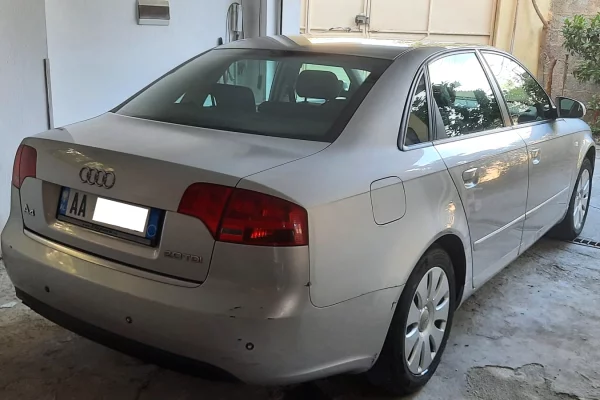 Auto in Vendita a Tirana, Audi, 2005 Diesel,Kambio Manual Pagamento 250,000  Leke.