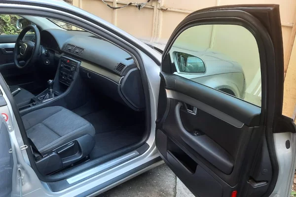 Auto in Vendita a Tirana, Audi, 2005 Diesel,Kambio Manual Pagamento 250,000  Leke.