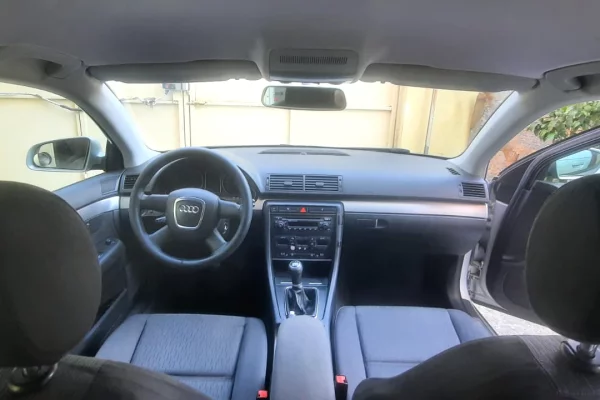 Auto in Vendita a Tirana, Audi, 2005 Diesel,Kambio Manual Pagamento 250,000  Leke.