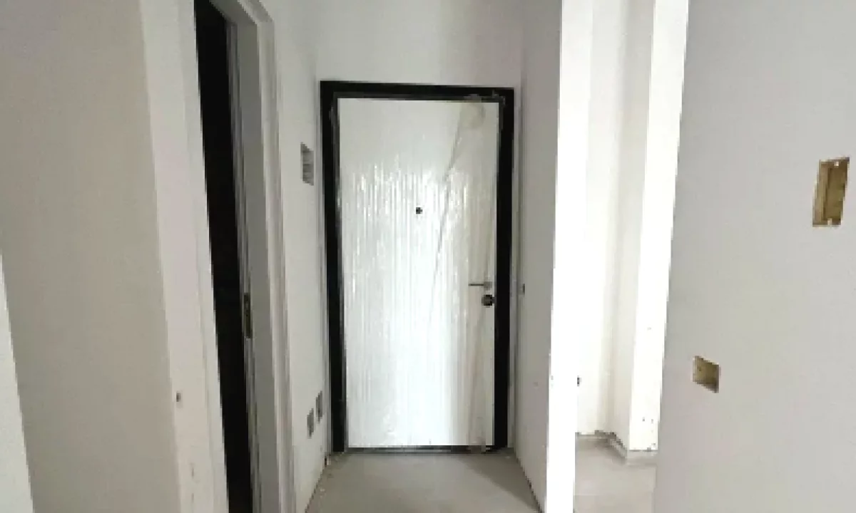 Appartamento in vendita a Tirana 1+1, Vuoto