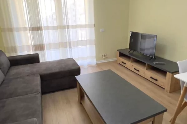 Shtepi me qera Apartament ne Tirane, 2+1, Mobilimi E mobiluar, Pagesa 550  Euro.