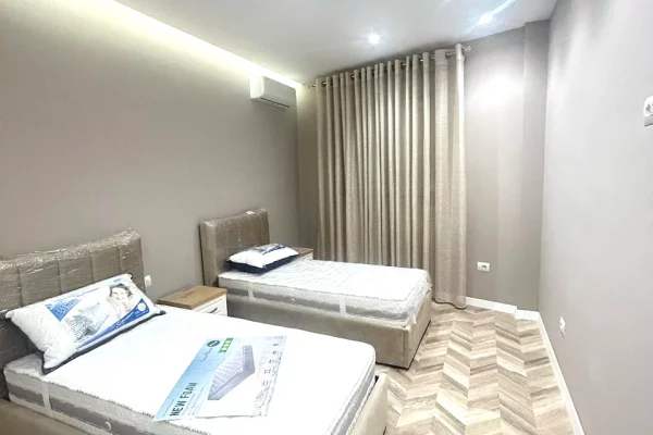 Shtepi ne shitje Apartament ne Tirane, 2+1, Mobilimi E mobiluar, Pagesa 340,000  Euro.