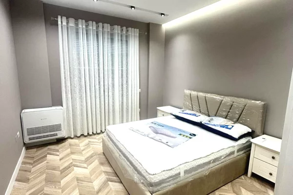 Shtepi ne shitje Apartament ne Tirane, 2+1, Mobilimi E mobiluar, Pagesa 340,000  Euro.