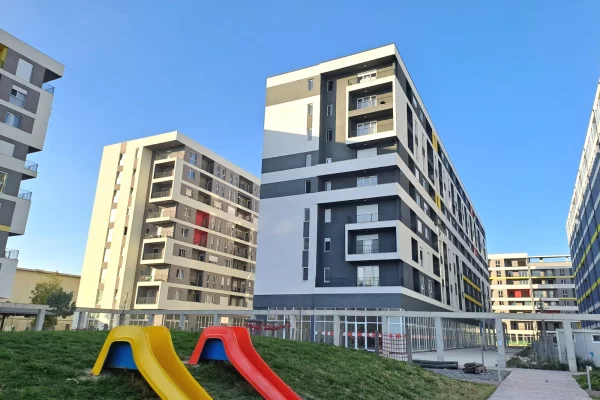 🏢 NJESI SHERBIMI NE SHITJE – UNIVERS CITY